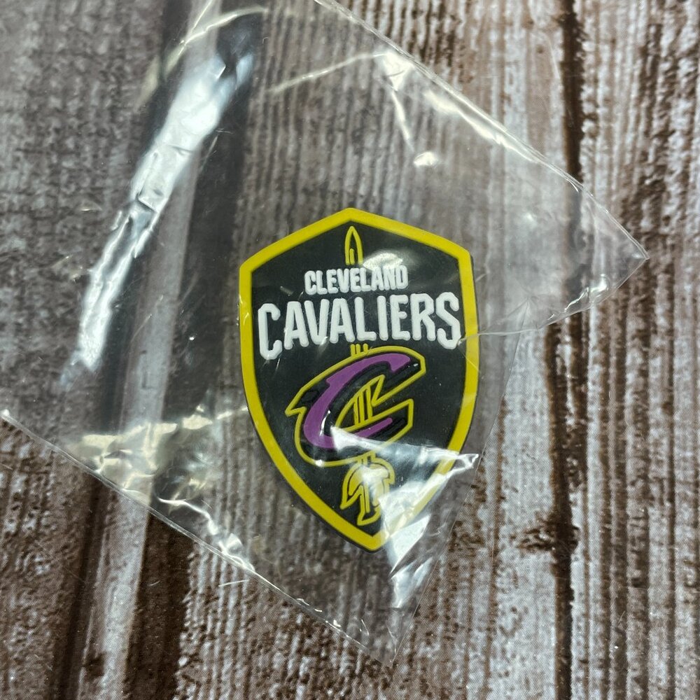 CLEVELAND CAVALIERS Logo NBA Shoe Charm For Crocs & Foam Clog Shoes NEW
